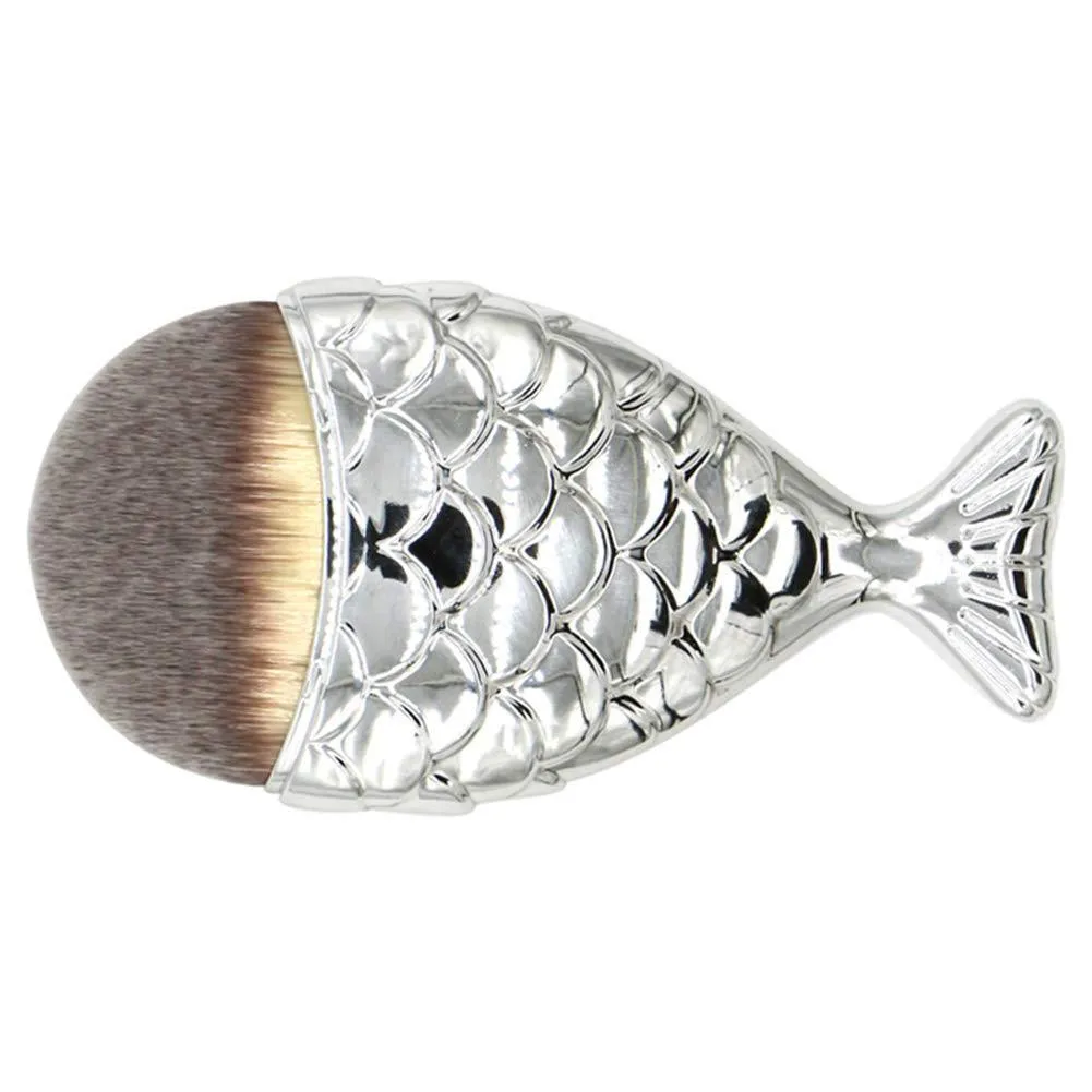 AKOAK 1 Pack Portable Mermaid Tail Makeup Brush, Exquisite Fishtail Shape Foundation Brush, Blush Brush, Beauty Makeup Tool (Silver) silver